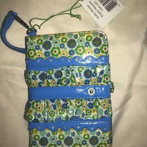 vera bradley wristlet